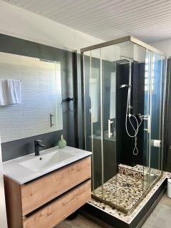 Villa Cataleya - Jacuzzi, Pool & Sea View in Orient Bay - 3