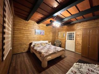 Лісова Хатина - 1