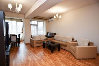 Prime Apartment 2 Bedroom, 2 Open Balcony , Near Opera House - 9