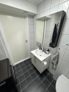 Bright and modern city center apartment - 8