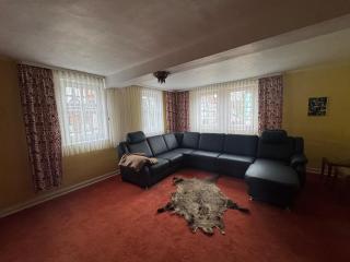 Urlaub am Fluss im historischen Altenburschla - 0