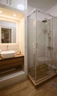 Modern Town Centre Apartment - 4