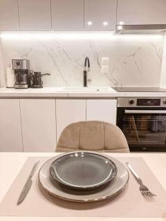 Modern Town Centre Apartment - 8