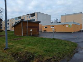 Peaceful and spacious apartment with free parking - 1