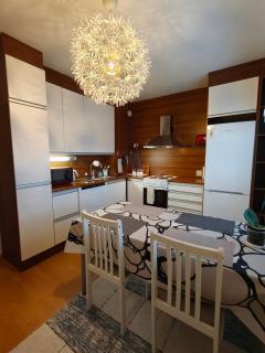 Peaceful and spacious apartment with free parking - 4
