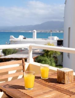 1BR Renovated Apartment By the Sea - 7