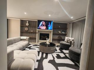 Whale Rock Height Estate - 1