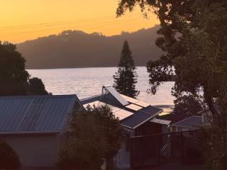 Triangel Cottage 2BR with Sea Views - 8