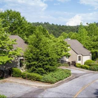 IGLS Resort Villas at Innsbruck - Helen - 2