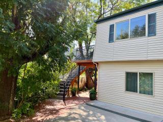 Aunt Beans Guest Suite - 9