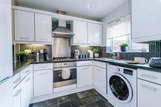 Warrington Stylish Home on Bluebell Road - 1