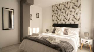 Brand-New 2BR Apt Near Center - FREE Parking - 7