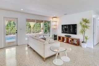 Tropical backyard with pool 10 min from Miami Beach! - 5