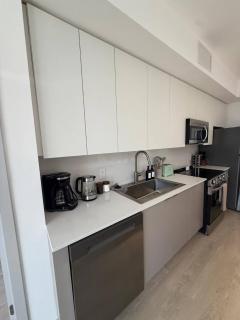 Panoramic Views on High floor- Near Stadium- 3B 2B - 3