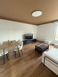 Newly renovated Private Parking Wifi in Mulhouse - 9