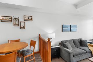 Alpenglow Lodge Family & Work Retreat by MVA - 4