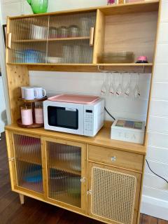 Smithtown Champagne Bed and Bubbles - 1