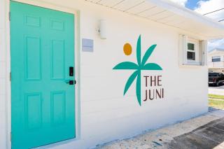 THE JUNI 2BR Surf Paradise in Heart of Cocoa Beach - 4