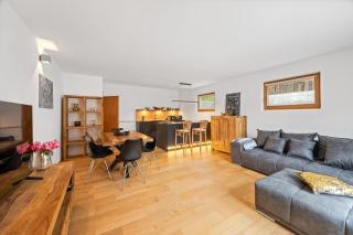 Moderne Ferienwohnung mit Bergblick und großer Terrasse nahe Simssee, Chiemsee und Autobahn A8 Salzburg - München - 1