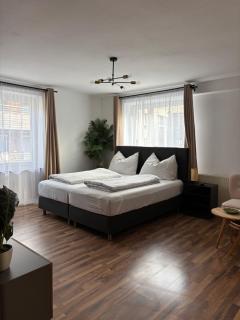 ART - Apartments Tirol with Balcony & FREE Parking - 7