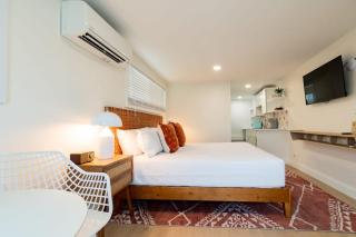 THE JUNI Studio Surf Paradise in Heart of Cocoa Beach - 0