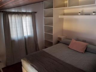 Dto tres personas mas elegido wifi libre-acepta mascotas-parrilla-piscina enero-reposeras-terraza solarium - 7