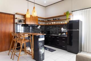 Arana Family Villa with Private Garden and Pool, 2BR, Kitchen, AC, free Parking - 7