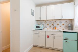 THE JUNI Stunning Studio Walk to Everything - 9