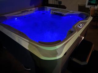 Chic Boho Retreat - Pool, Spa, Patio, Mini Golf & Arcade, Mins from Universal Studios! - 6