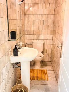 Sharing Apartment - 7