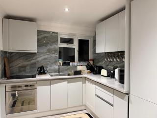 Cozy Modern Studio Near Wembley - 1
