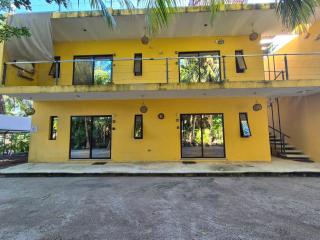 Quiet ground floor apartment 2 - 1