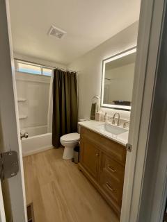 New! Modern 4BR max 12 ppl, 5 mins to everything! - 1