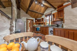 Hywel-Sele-Lodge - 7