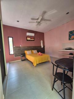 Quiet second-floor apartment 4 - 7