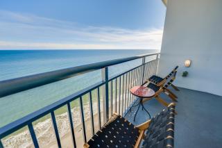 Oceanfront 3BR condo w hot tub & balcony - 6
