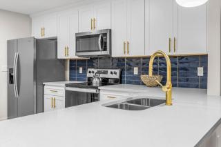 Coastal Oasis - Unique 2BR Beach Bungalow - 5