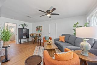 Island Escape w Private Pool & Outdoor Haven - 3