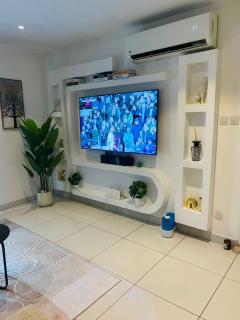 Luxury Green Home Apt - 2