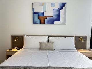 Prime Downtown Location - Amazing Amenities & Top Location - 6