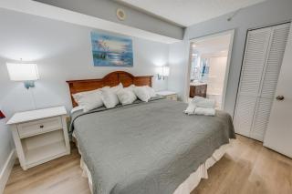 Roxanne Towers Remodeled with Amazing Views,Pools! - 3