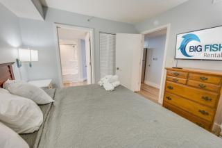 Roxanne Towers Remodeled with Amazing Views,Pools! - 4