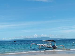 Seaside Retreat and Steps to the Beach & Pools - 4