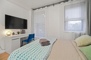 Spacious 4BR Stay in Lower Manhattan - 9