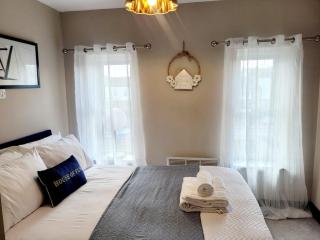 2BR Cosy Wallasey Stay Near Liverpool WiFi Parking - 6