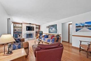 Lake Saint Louis Family Friendly Lakefront Retreat - Lake Saint Louis - 6