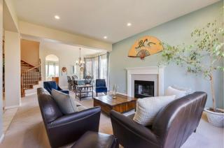 Cozy Autumn Escape - Yard Games & Hill Views - 4