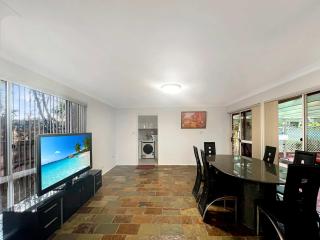 MetaWise Cozy Room 1 in Shared Home Free Parking - 3