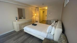 Beverly Hills Apart with En-Suite Bath c12 - 9