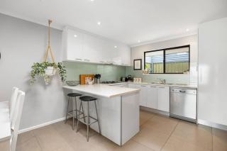 Brighton Escape - Seaside Living near Dining and Jetty - 8